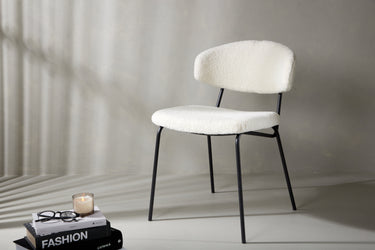 Venture Home Chico Dining Chair 2-pack - Black / White Boucle - Bolig og Haven