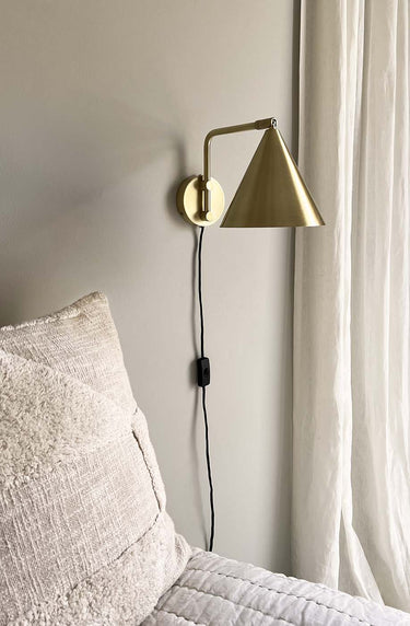 MOUD Home - MÀS væglampe børstet messing - 18 cm
