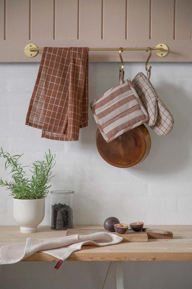 MOUD Home - WALL Håndklædeholder Messing - 60×7 cm